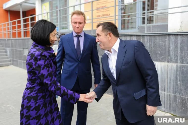 Начатая по распоряжению главы Челябинска Натальи Котовой проверка ставит под удар вице-мэра Сергея Репринцева (в центре)