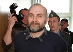 «Мне было жалко детей»: как Москвин стал «маньяком-кукольником», зачем хранил тела девочек и воспитывал их
