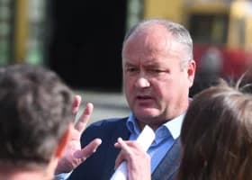 Зарплата водителей трамваев в Екатеринбурге выросла до 123 тысяч, но дефицит кадров растет