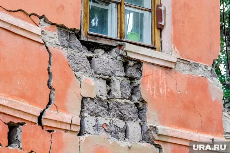Три региона УрФО досрочно закончат переселение людей из аварийного жилфонда