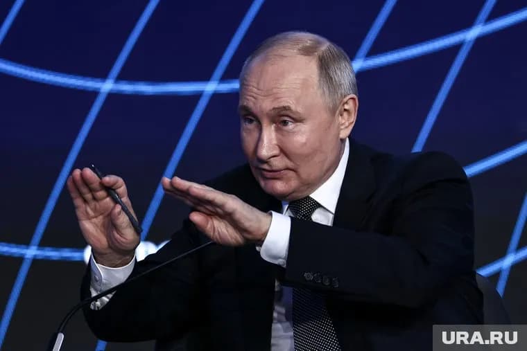 Владимир Путин раздвинул границы Московского и Ленинградского военных округов