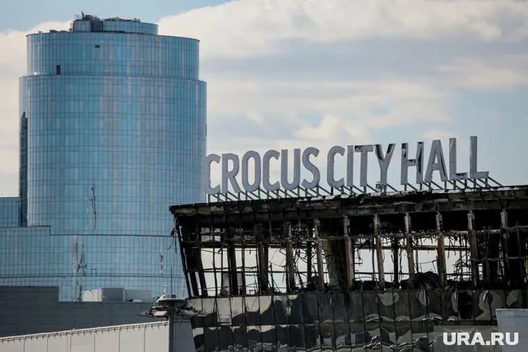 10 ноября две блогерши у входа в «Крокус Сити Холл» делали глумливые замечания в адрес жертв теракта
