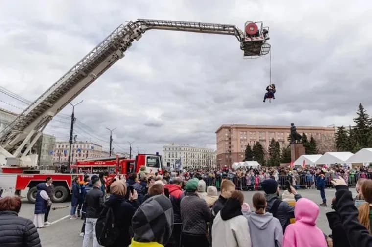 Челябинцам представят спасательную спецтехнику