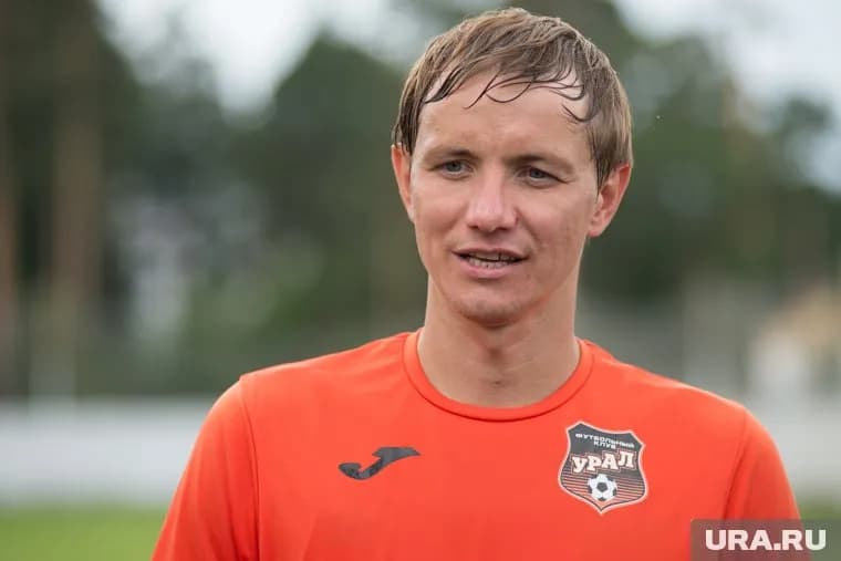 Роман Павлюченко и водитель ВАЗа помирились и пожали друг другу руки