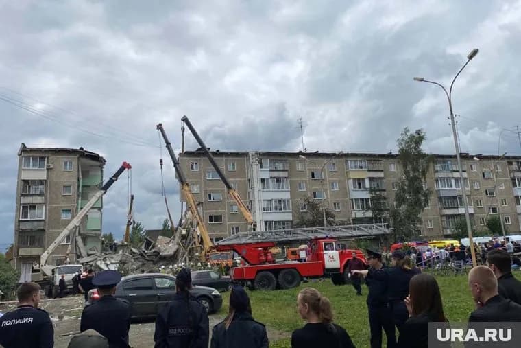 На месте трагедии продолжается разбор завалов и поиск пострадавших