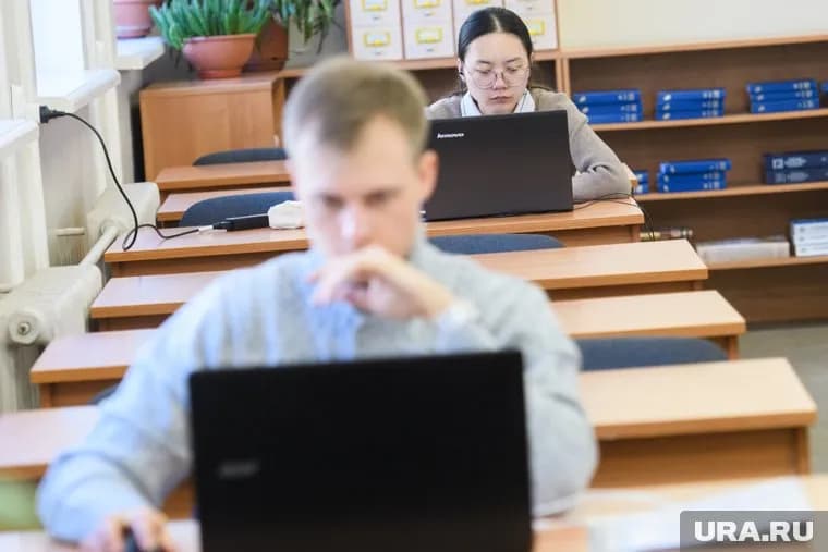 Вслед за УрФУ два уральских вуза уходят на дистант