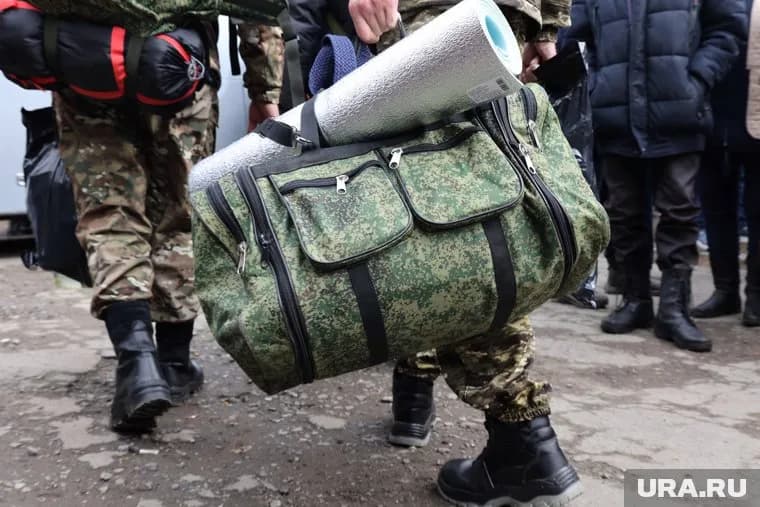 Список волонтеров состоит из 15 вещей