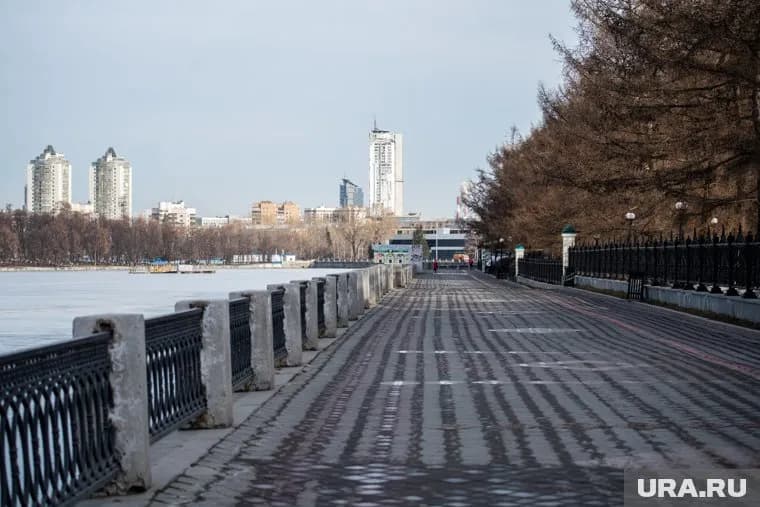Нерабочие дни были введены в Свердловской области 22 октября