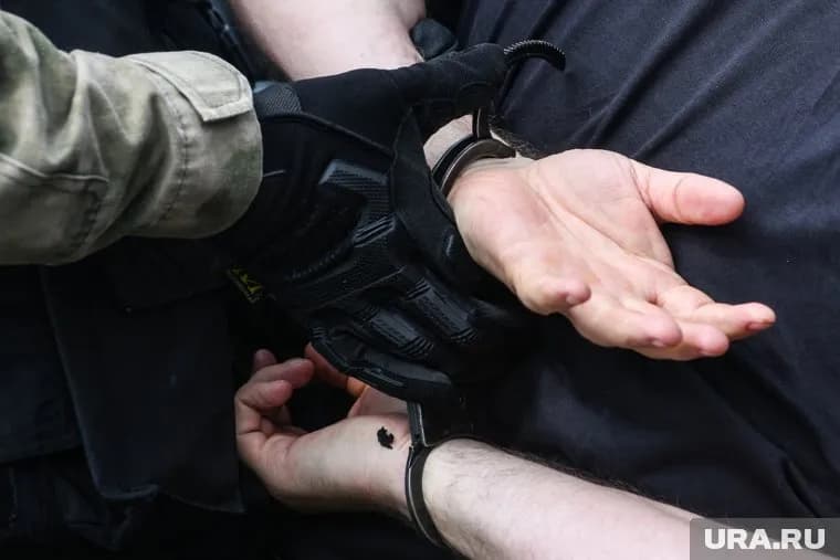 За год в России задержали более 1,7 тысячи бандитов и их пособников, сообщил НАК