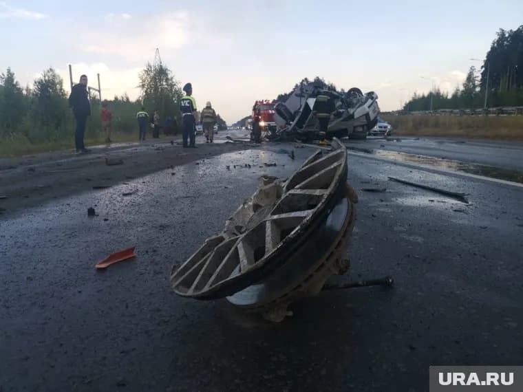 51-летний мужчина из «Кадиллака» погиб сразу, водитель грузовика не пострадал
