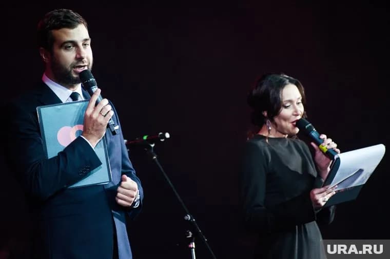 Иван Ургант снял пародию на скандальную пассажирку такси