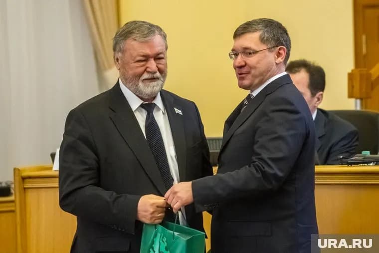 Известный политик Анатолий Острягин (на фото слева) спонсирует одного из кандидатов в депутаты Тюменской Думы