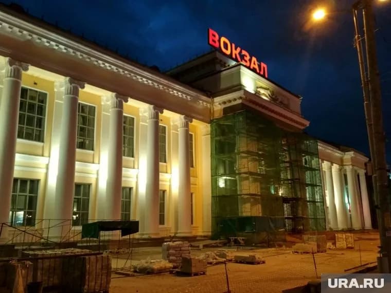 Территория возле вокзала превратилась в стройплощадку