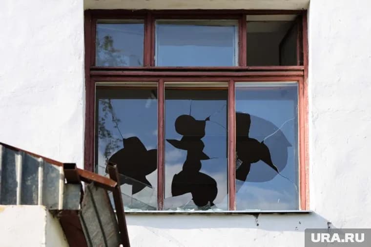 После ударов ВСУ в жилых домах выбиты окна