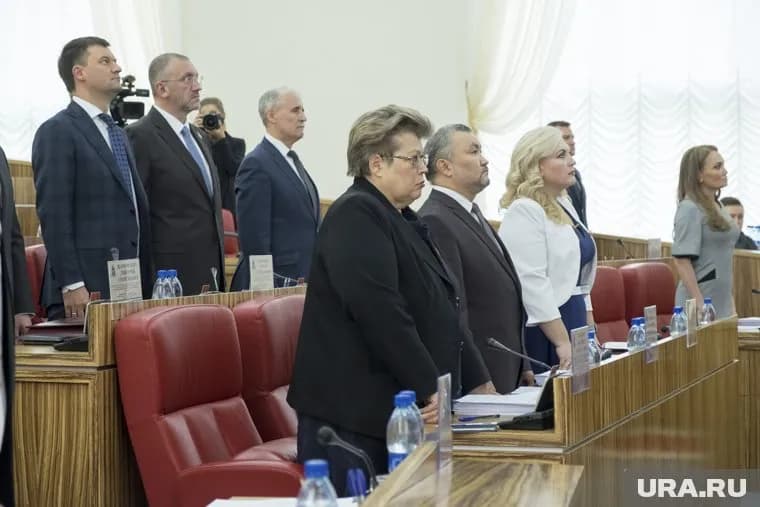 Парламент ЯНАО в отпуске, но работу не прекращает