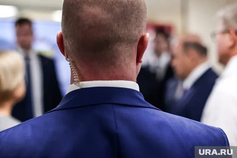 Спецслужбы США пытались выяснить, когда будет интервью Карлсона с Путиным