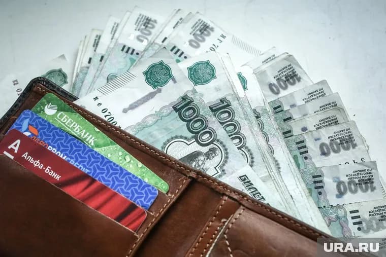 Чиновникам увеличат зарплаты в 2020 году