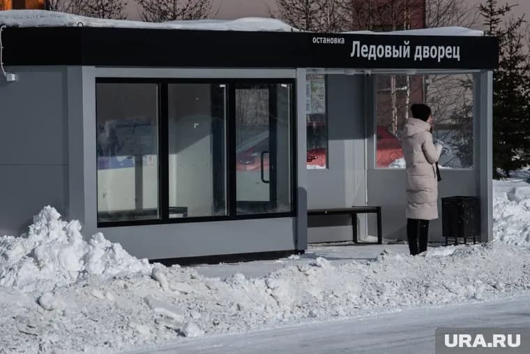 Ямальцам запретят курить на остановках и рядом с ними