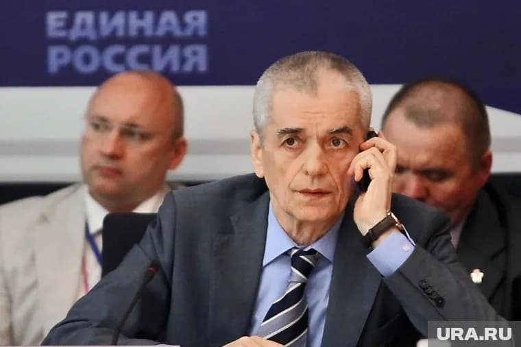 Онищенко посоветовал провести нерабочие дни в кругу семьи