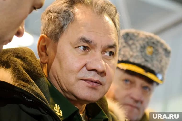 Сергей Шойгу во время визита в Крым призвал отвести войска от границы с Украиной