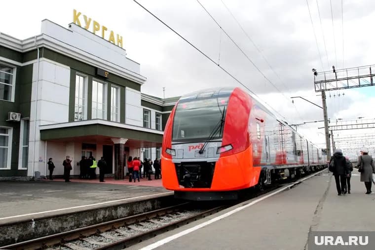 Скоростной поезд «Ласточка» поедет в Екатеринбург в апреле