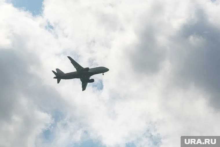 Пассажиру стало плохо на борту самолета (архивное фото)