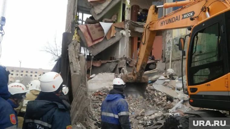 Из-под завалов рухнувшего дома в Казахстане извлекли тела погибших