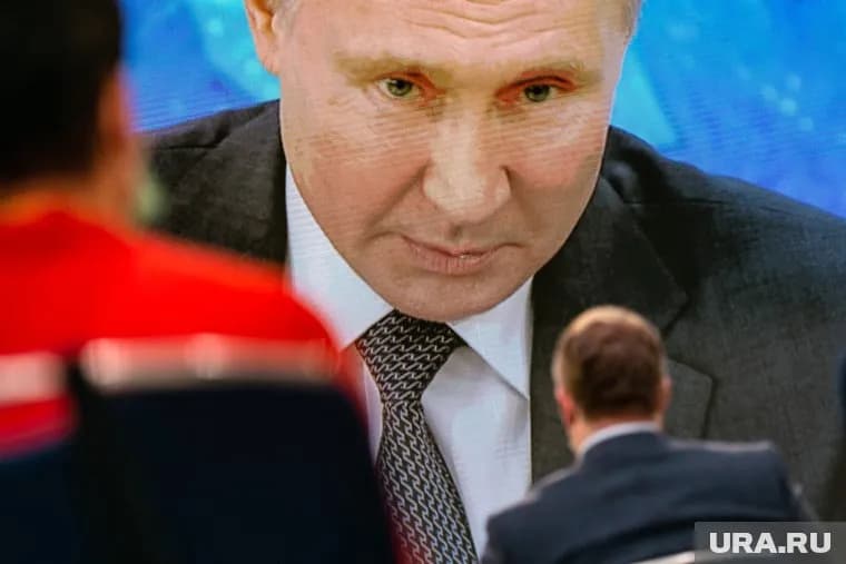 Путин велел начать системную работу, чтобы остановить «промывку мозгов» у российской молодежи