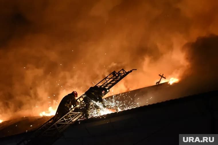 Взрыв произошел из-за бочек с краской