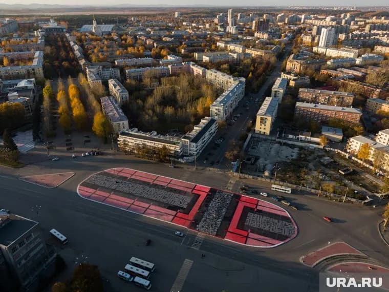 В поддержку Уралмаша проголосовали около 90 тысяч человек, Академического — более 120 тысяч