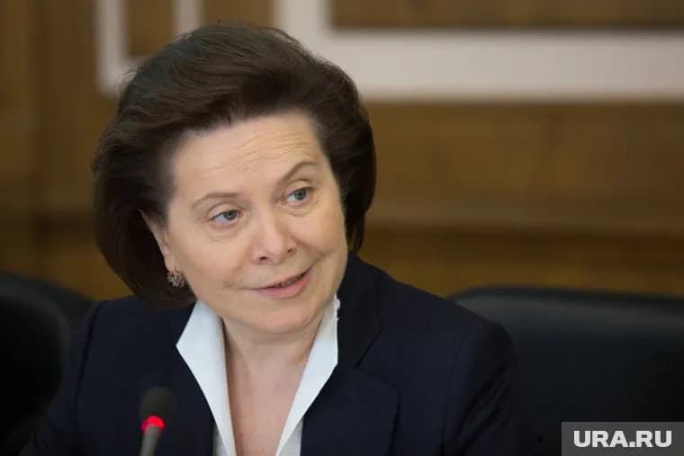 Наталья Комарова посетила Югорск и Советский и проверила спортшколы
