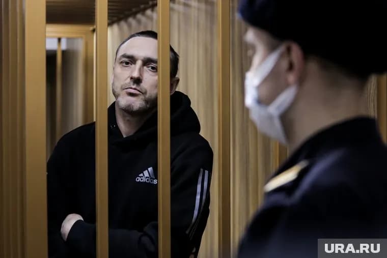 Обвиняемый в убийстве школьницы Виталий Бережной считает, что его первый адвокат действовала против его интересов