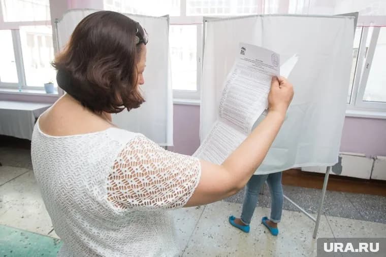 Прежде чем опустить бюллетень в урну, многие избиратели его фотографируют, чтобы потом выложить в Сеть