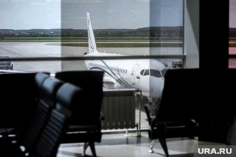 Проблема с самолетом возникла у авиакомпании «Газпром авиа»