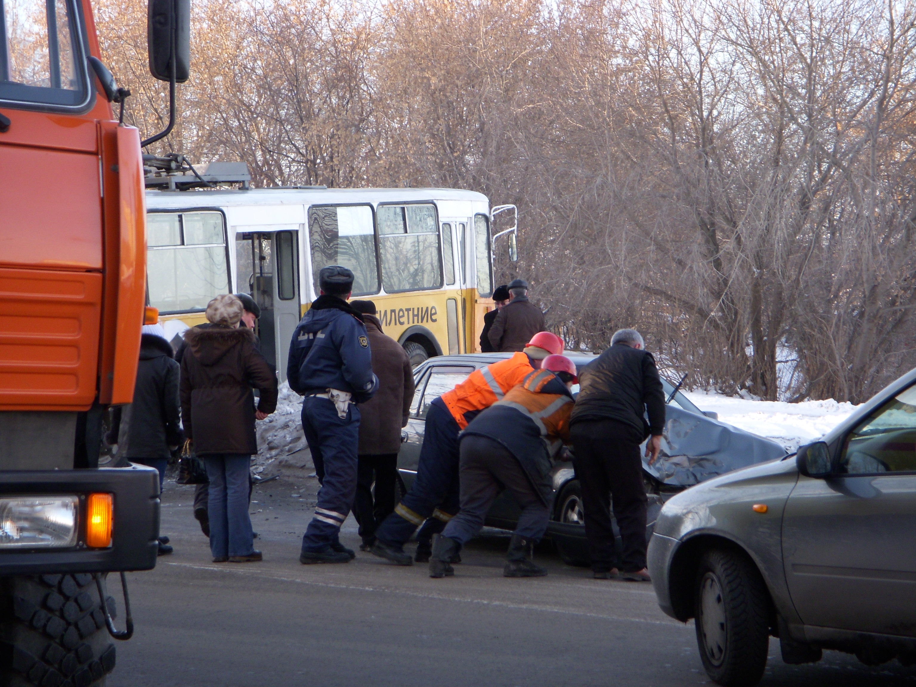 Деблокирование пострадавших в дтп