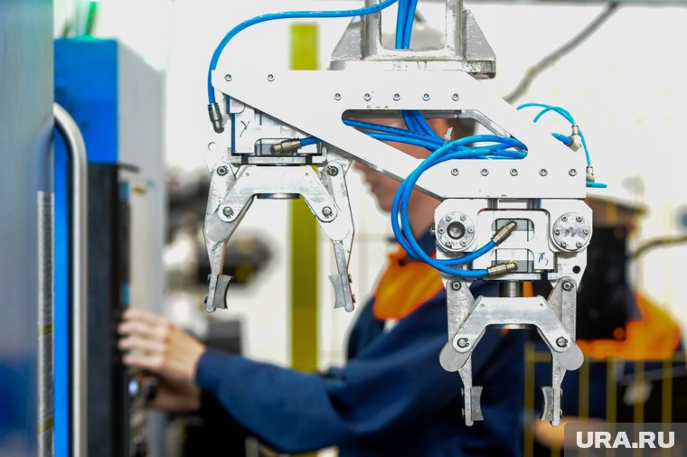В Челябинской области на пять процентов упало промпроизводство. Инфографика