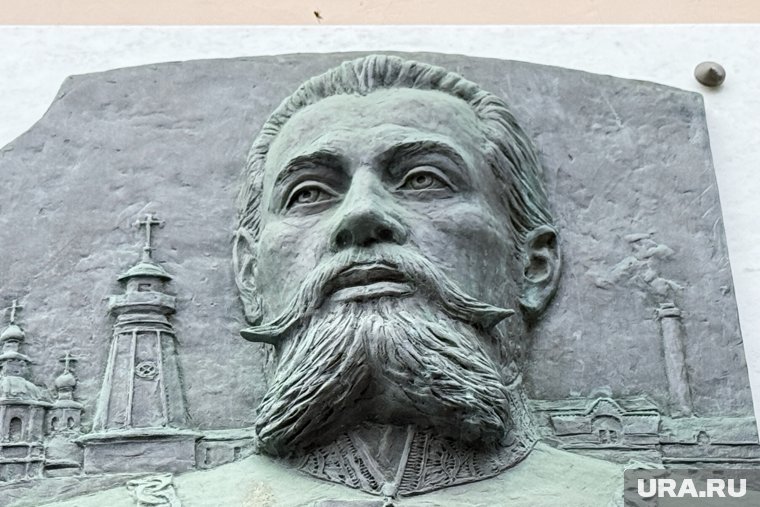 Кем еще работал самый лучший глава Кургана, чью усадьбу продают за десятки миллионов. Фото, видео