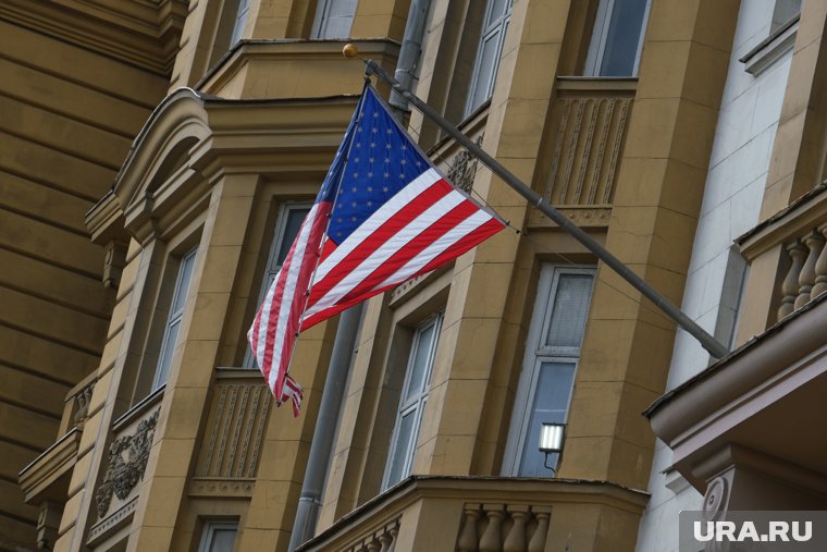 Администрация Трампа примет жесткое решение по 200 тысячам украинцев в США