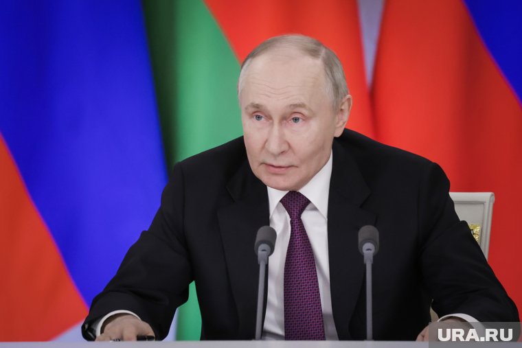 Создание буферной зоны на границе с Украиной и террор ВСУ: о чем заявил Путин на совещании с пр...