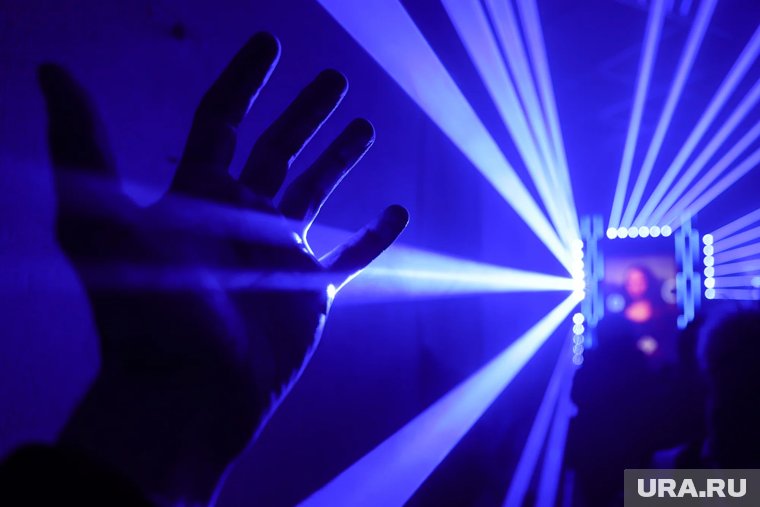 Световое шоу дронов завершило празднование 430-летия Салехарда. Видео