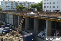 Строящийся на месте бывшего кинотеатра «Звездный» ЖК рухнул в центре Кургана. Видео