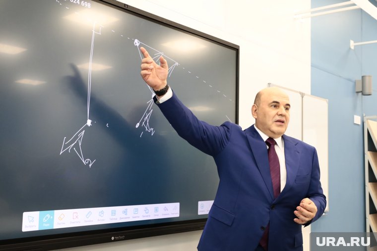 Мишустин показал, кто придет на смену уехавшим айтишникам