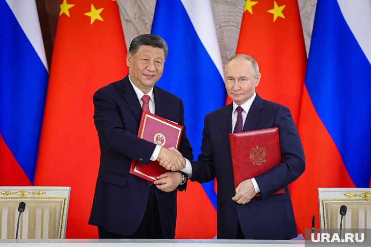 Марафон переговоров: с лидерами каких государств провел встречи Путин