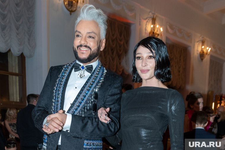 От «прелести» до «сучки редкой»: как поссорились Настя Ивлеева и Филипп Киркоров