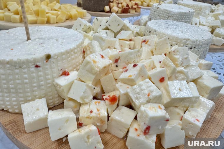 В Челябинской области запретили продавать рассольные сыры с пряностями