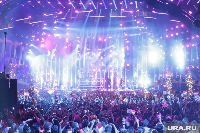 Как РФ «засветилась» на Евровидении: «Бурановские бабушки», советская Лайка и челябинский директор Tommy Cash