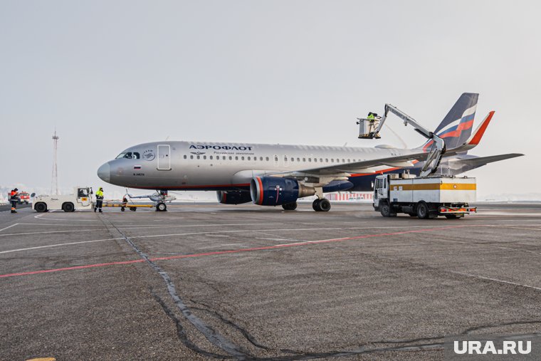 Из аэропорта Пулково не могут вылететь десятки рейсов из-за атаки БПЛА