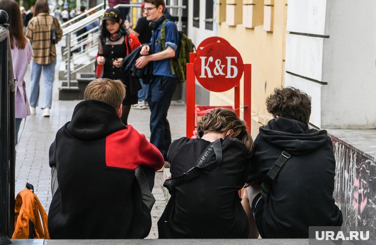 Почти за 30 миллионов рублей продают магазины «Красное и белое» в Кургане