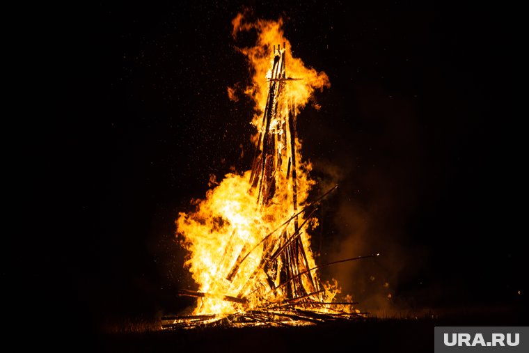 Сожгли как ведьму: односельчане оправдывают челябинского главу села, зверски убившего женщину 