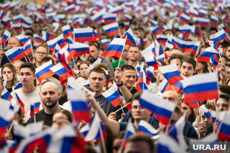 «Сотни тысяч людей, о чем-то это говорит»: Путин открыл новый сезон «Это у нас семейное»